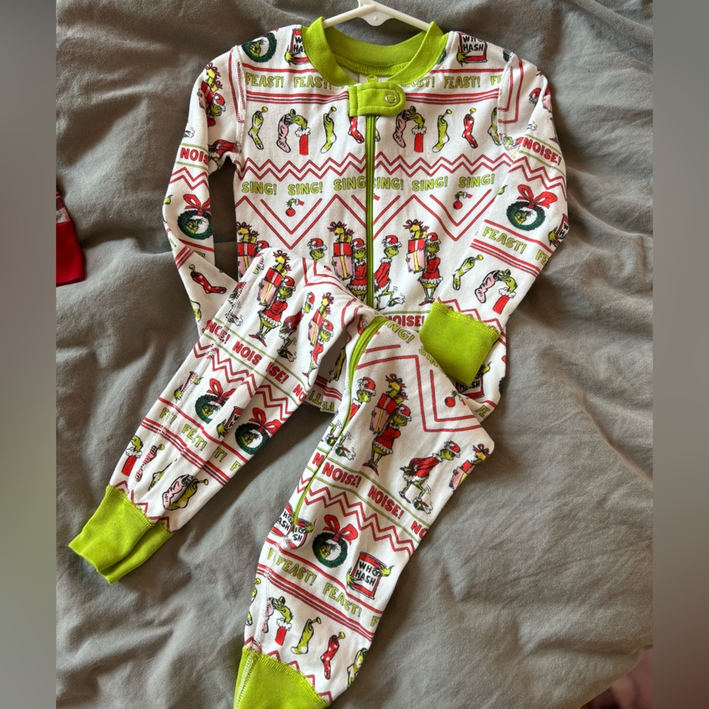 Hanna Andersson Christmas pjs (grinch), 3t
